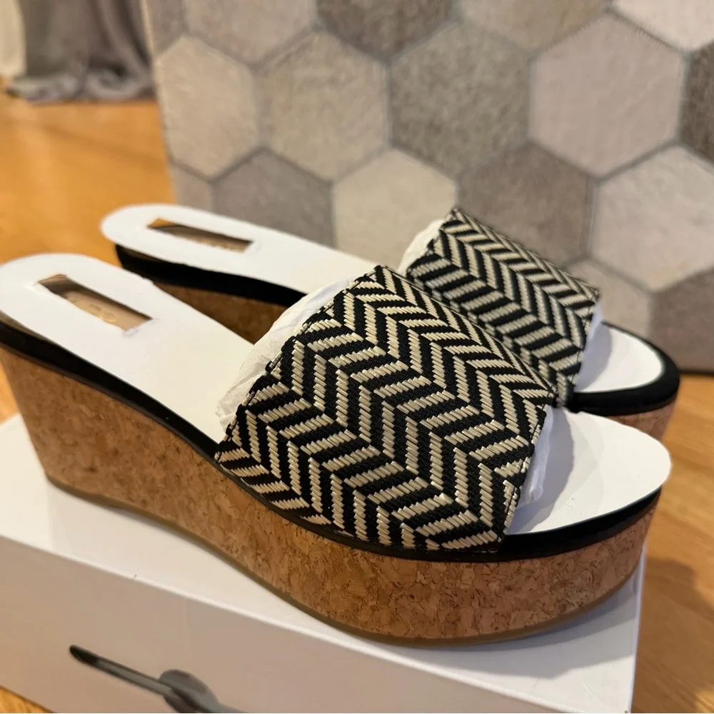 ALDO Black and Cream Chevron Wedges